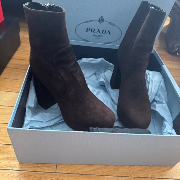 Boots - Picture 1 of 6